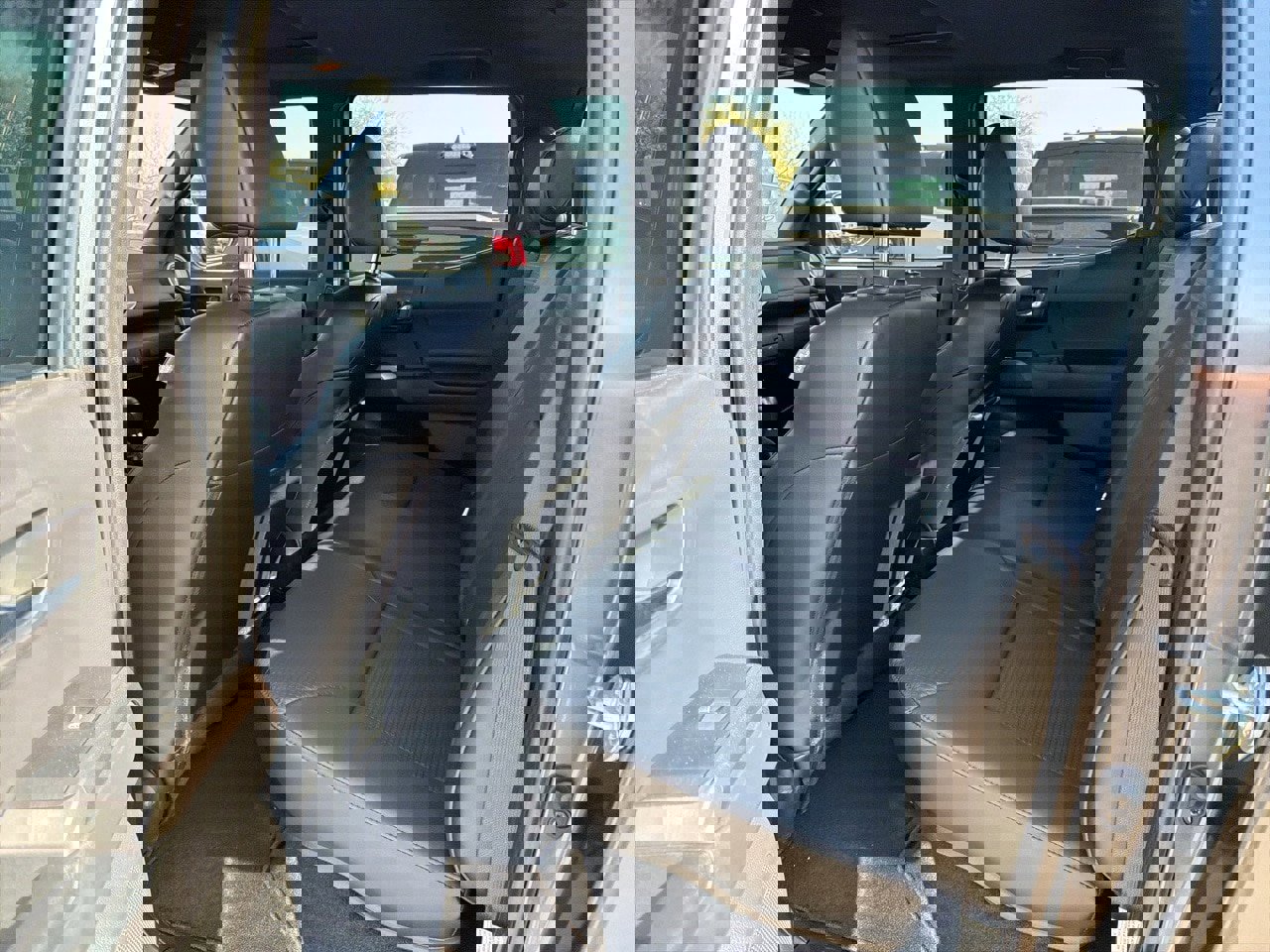 Used 2022 Toyota Tacoma Limited image 11