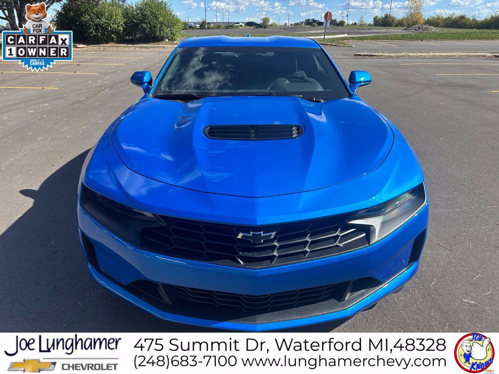 Used 2024 Chevrolet Camaro LT RWD image 9