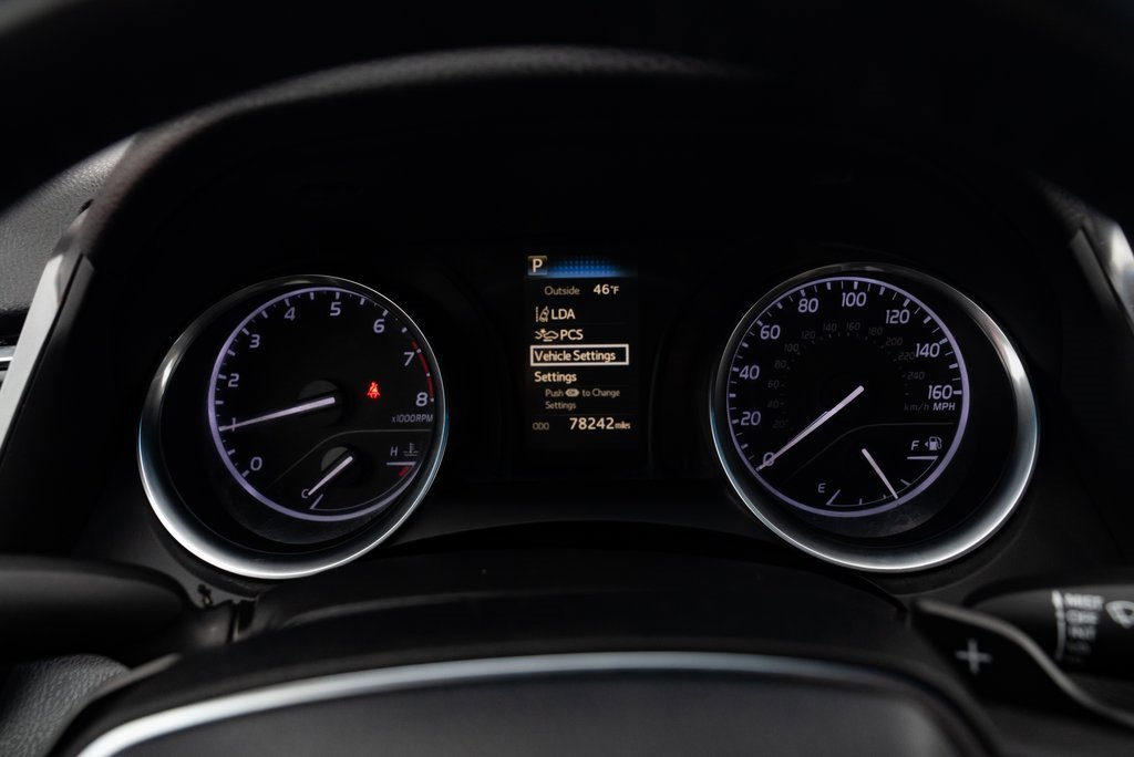 Used 2018 Toyota Camry SE image 11