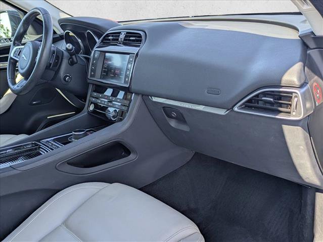 Used 2018 Jaguar F-PACE Prestige AWD/4WD image 22