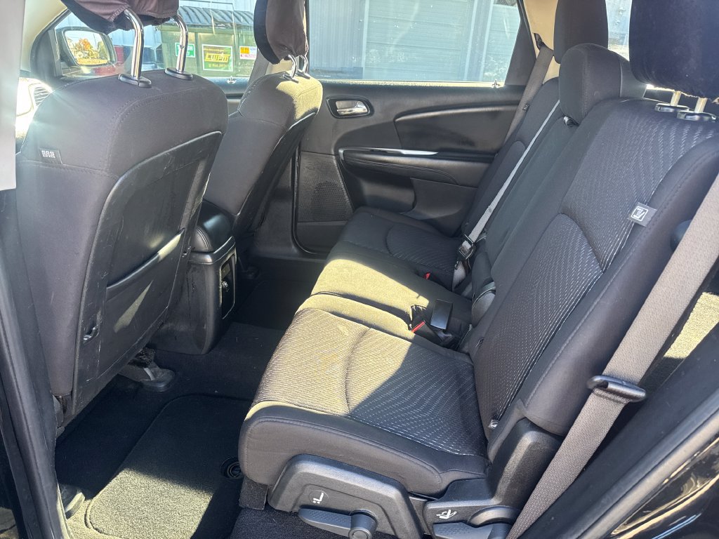 Used 2015 Dodge Journey SXT w/ Flexible Seating Group FWD image 26