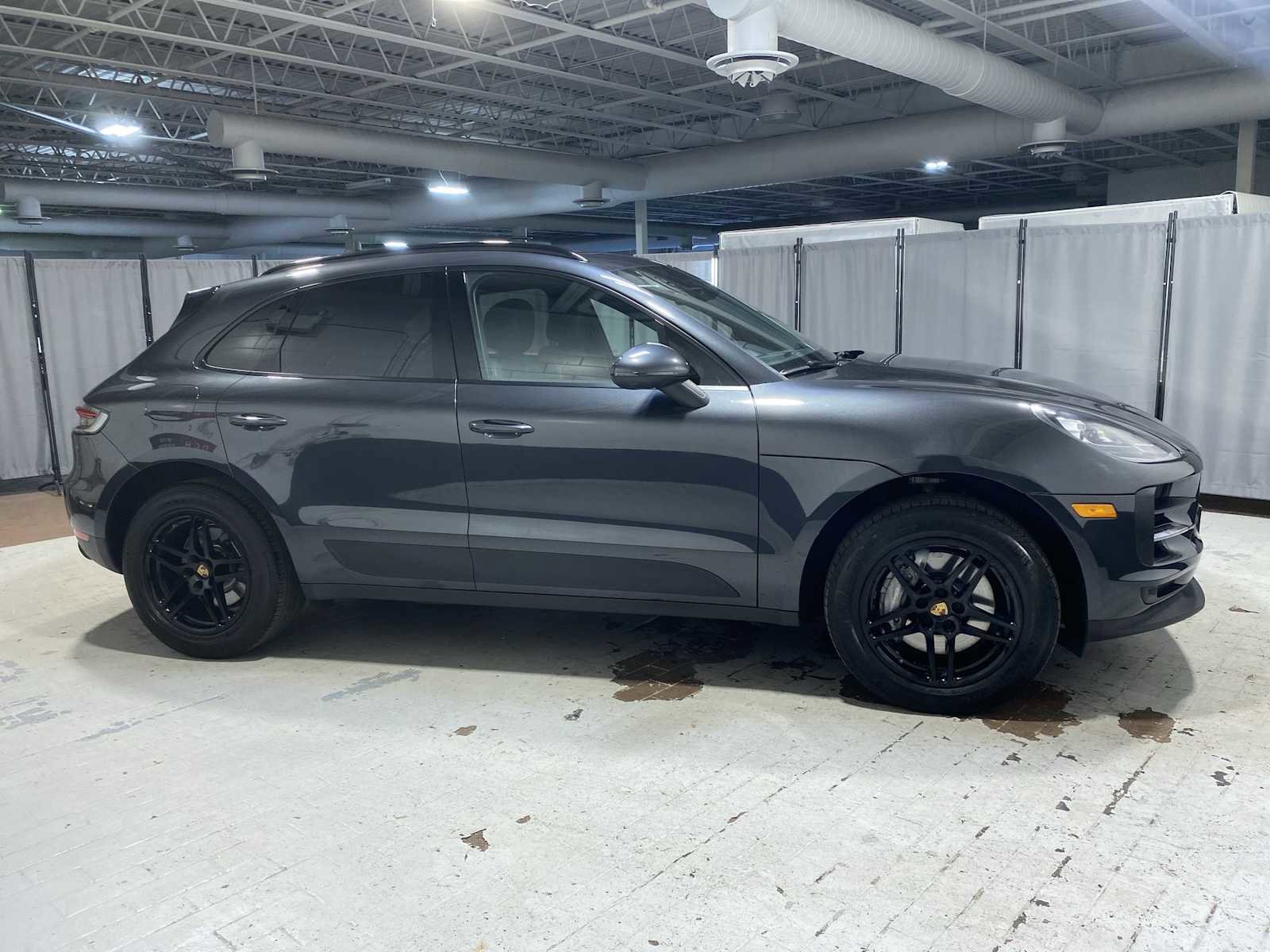 Used 2021 Porsche Macan AWD/4WD image 26