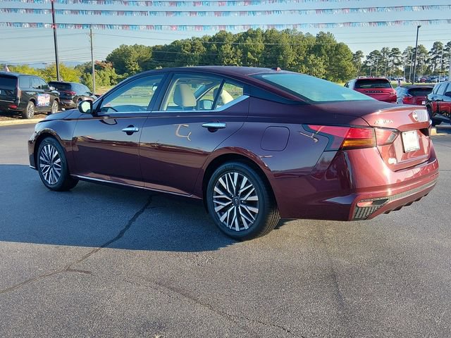 Used 2025 Nissan Altima 2.5 SV FWD image 5