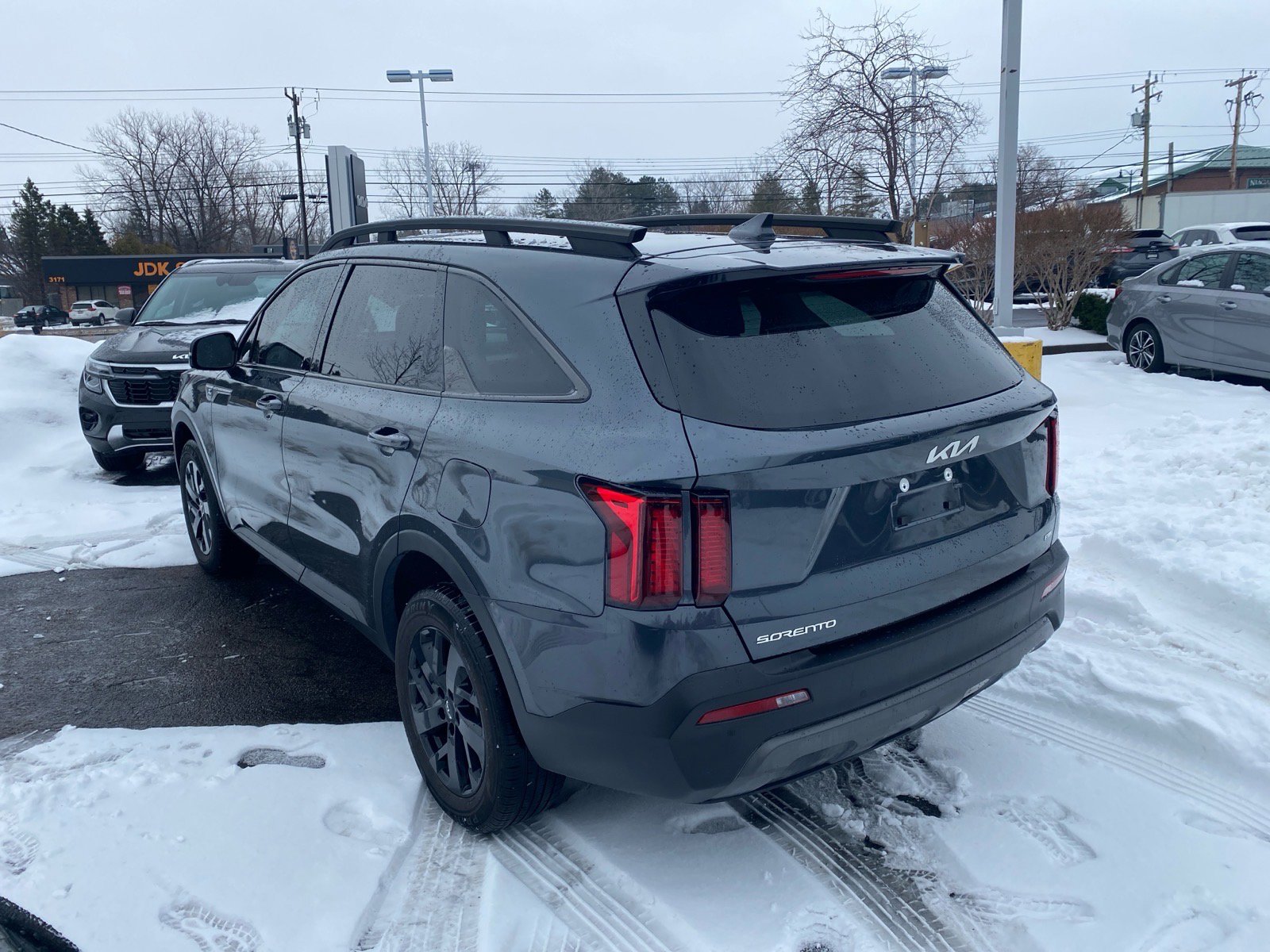 Certified 2023 Kia Sorento S w/ Panoramic Sunroof Package image 4