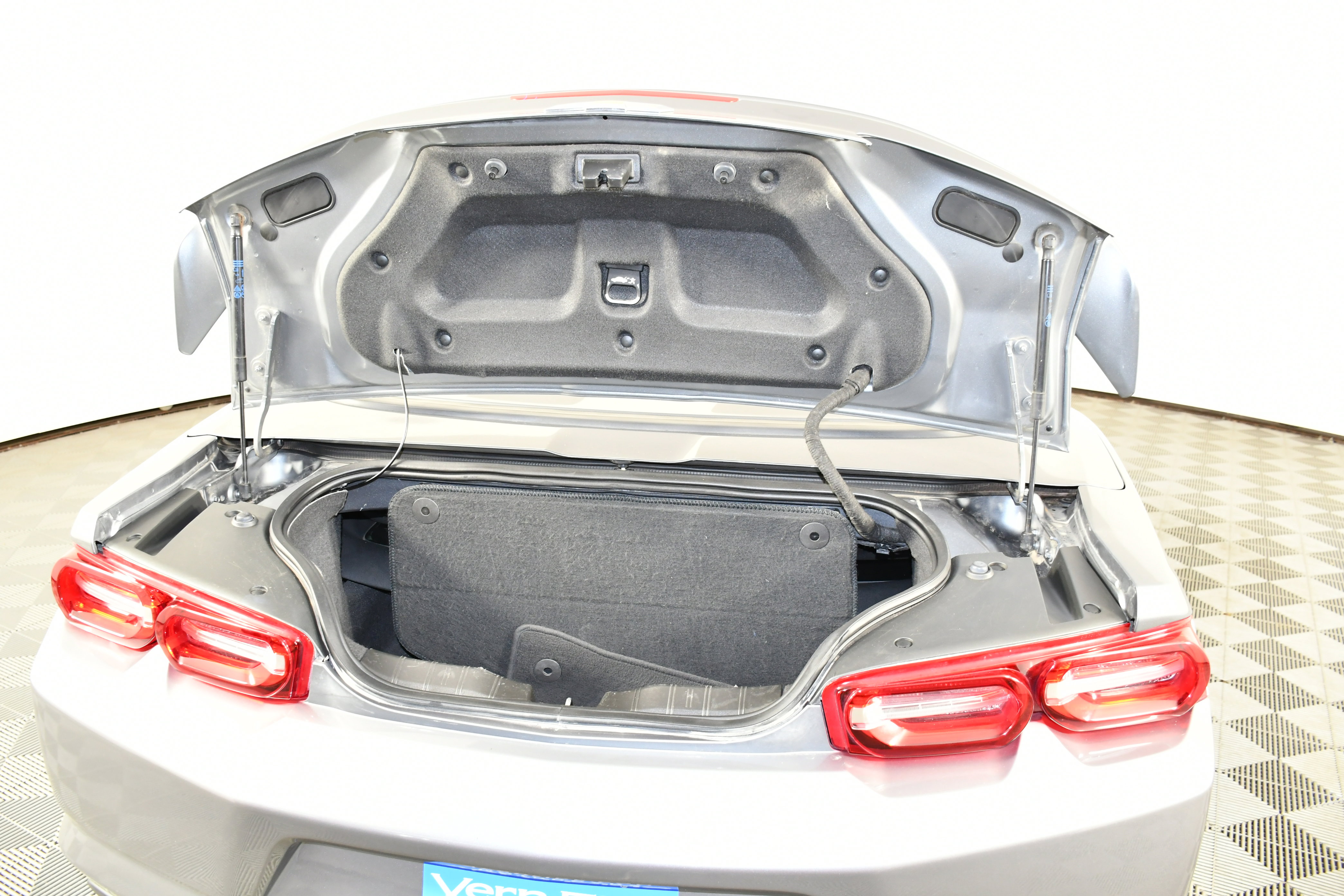 Used 2020 Chevrolet Camaro LT image 45