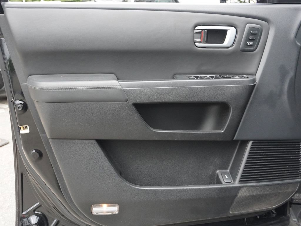 Used 2013 Honda Pilot Touring image 24