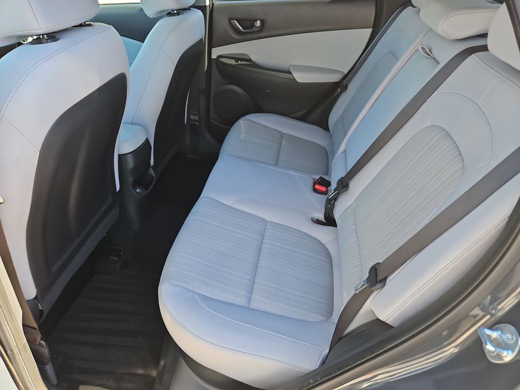 Used 2023 Hyundai Kona SEL image 18