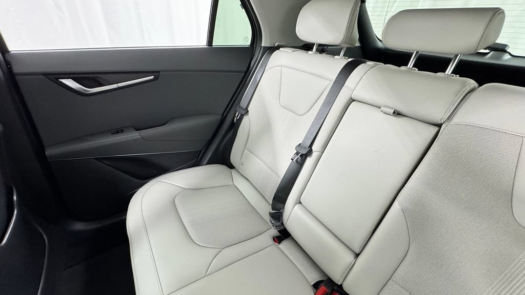 New 2026 Kia Niro EX FWD image 14
