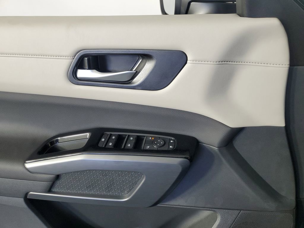 New 2025 Nissan Pathfinder SL image 29