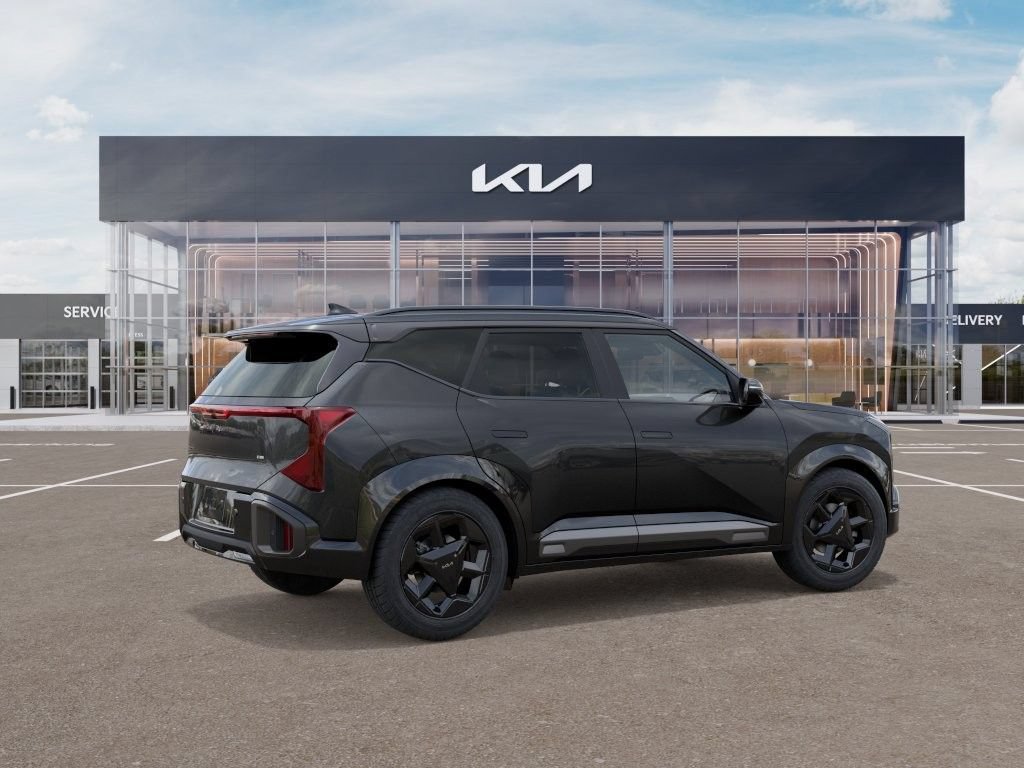 New 2027 Kia Seltos X-Line S w/ X-Line S Premium Package AWD/4WD image 4