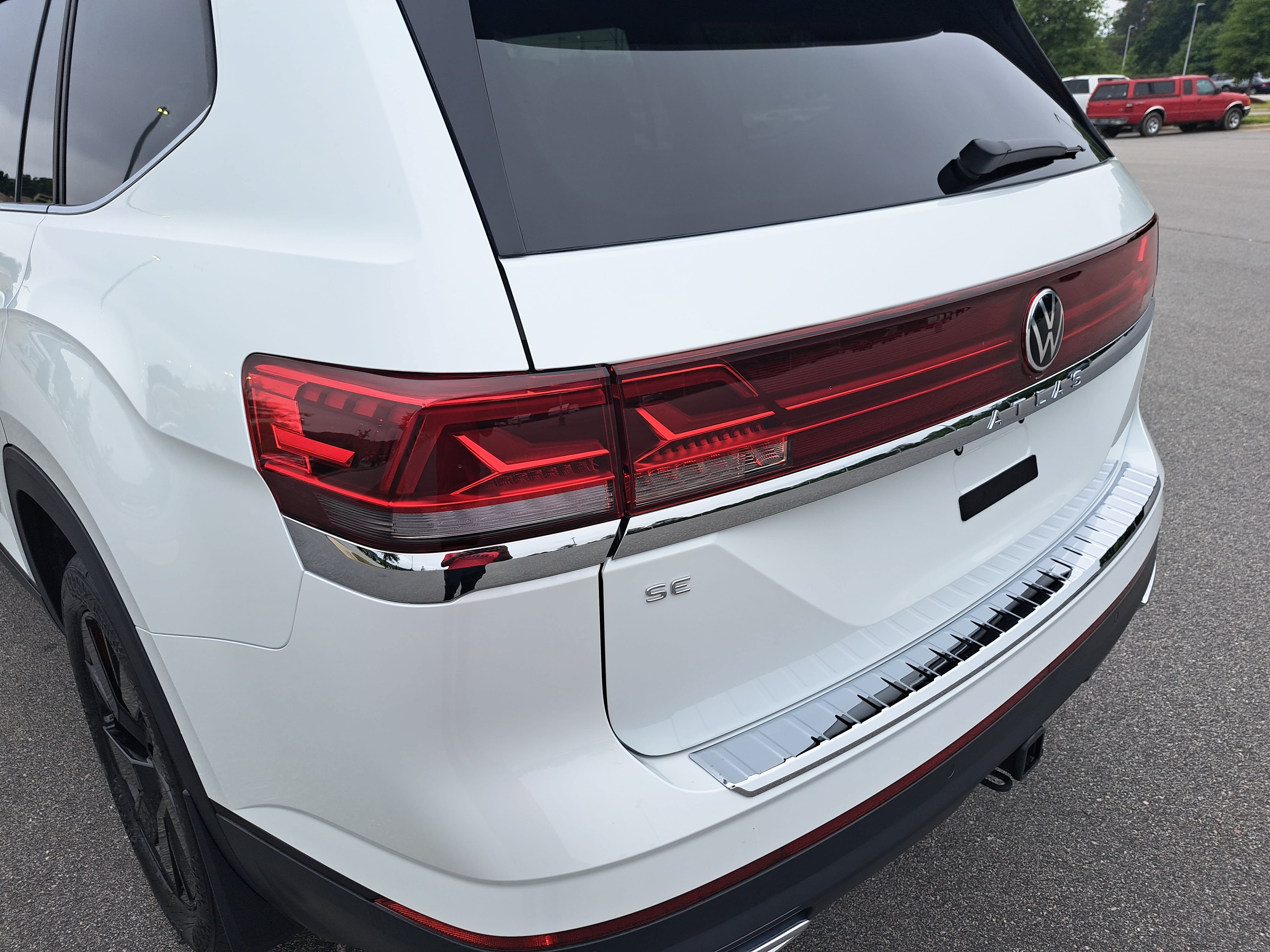 New 2026 Volkswagen Atlas SE FWD image 33