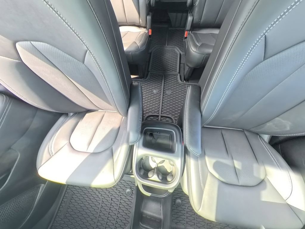 New 2025 Chrysler Voyager LX image 27