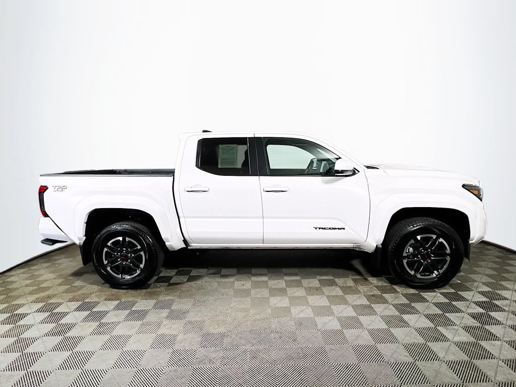Certified 2025 Toyota Tacoma TRD Sport AWD/4WD image 8