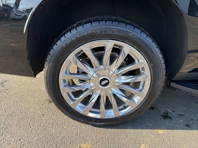 Used 2023 Cadillac Escalade ESV Premium Luxury image 25