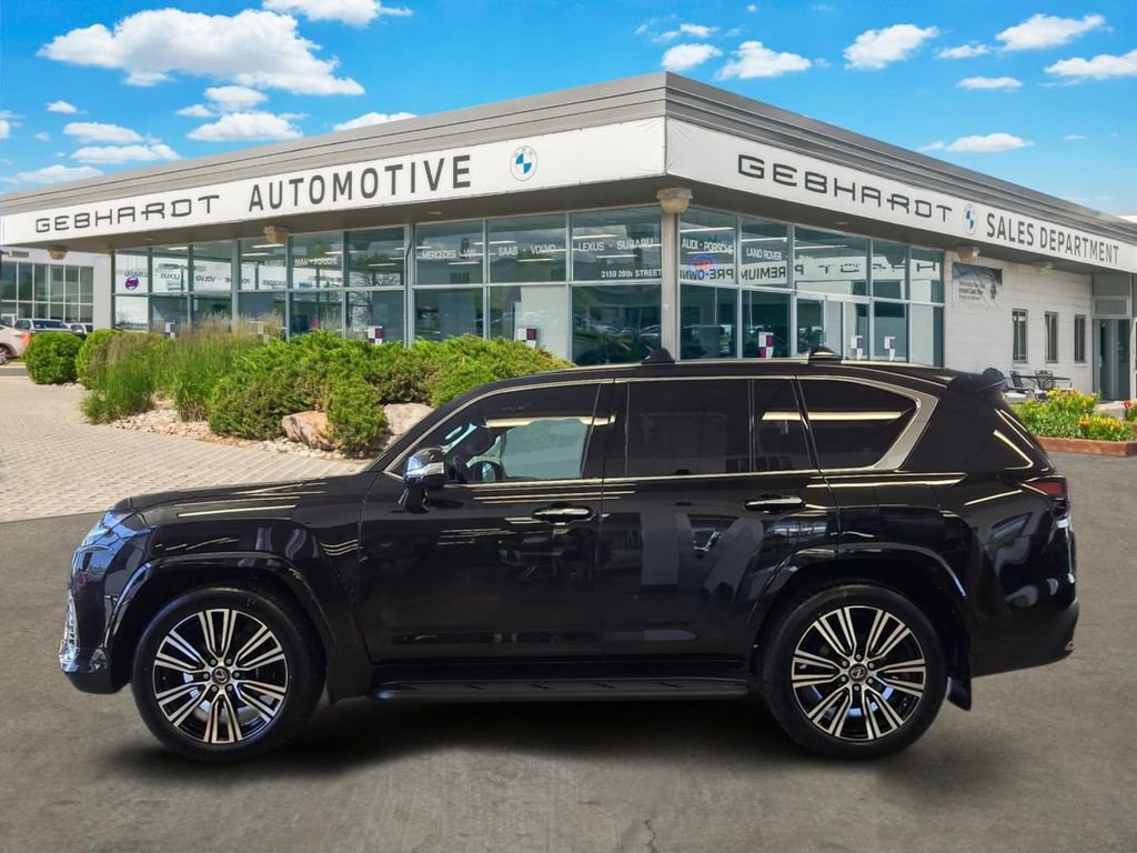 Used 2026 Lexus LX 600 4WD w/ Luxury Package image 4
