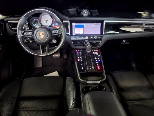 Used 2024 Porsche Macan S AWD/4WD image 34