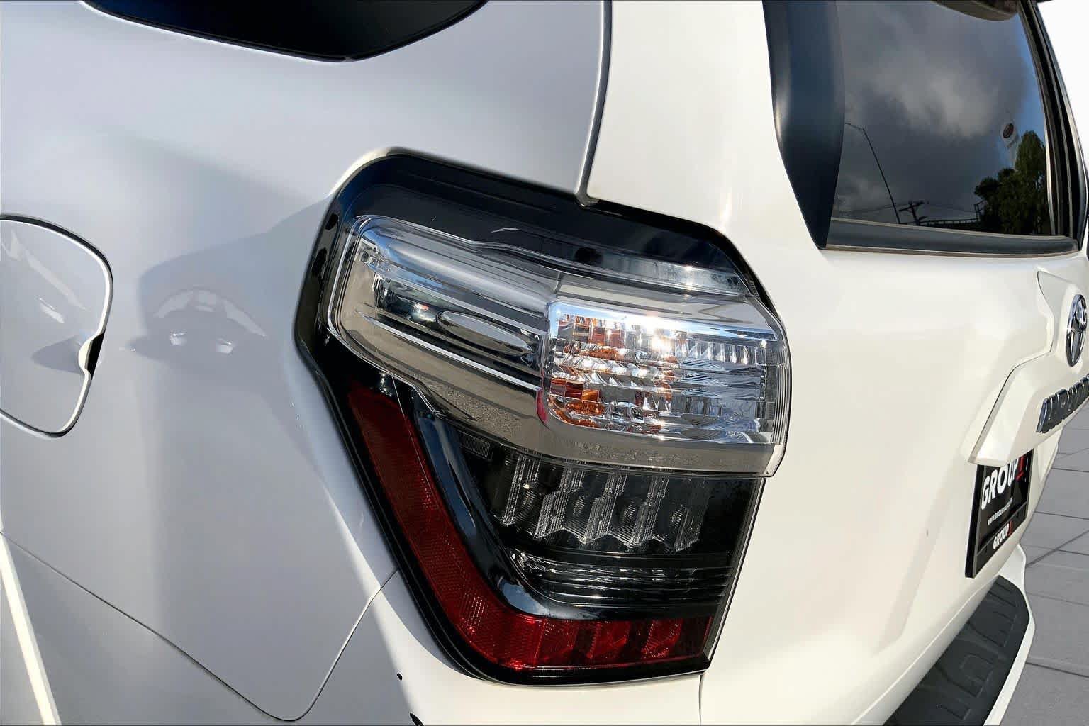 Used 2024 Toyota 4Runner SR5 AWD/4WD image 28