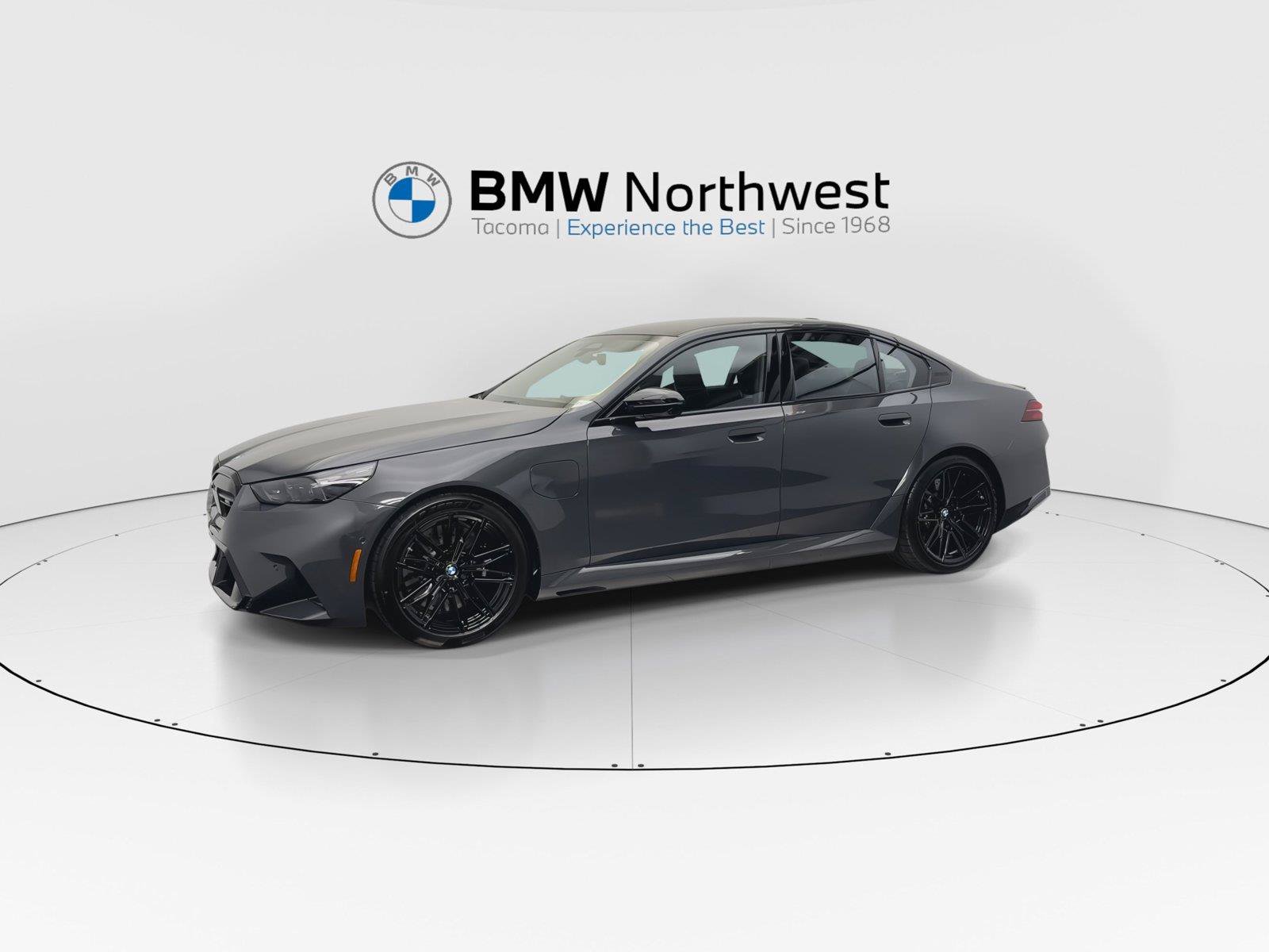New 2027 BMW M5 w/ Executive Package AWD/4WD image 9