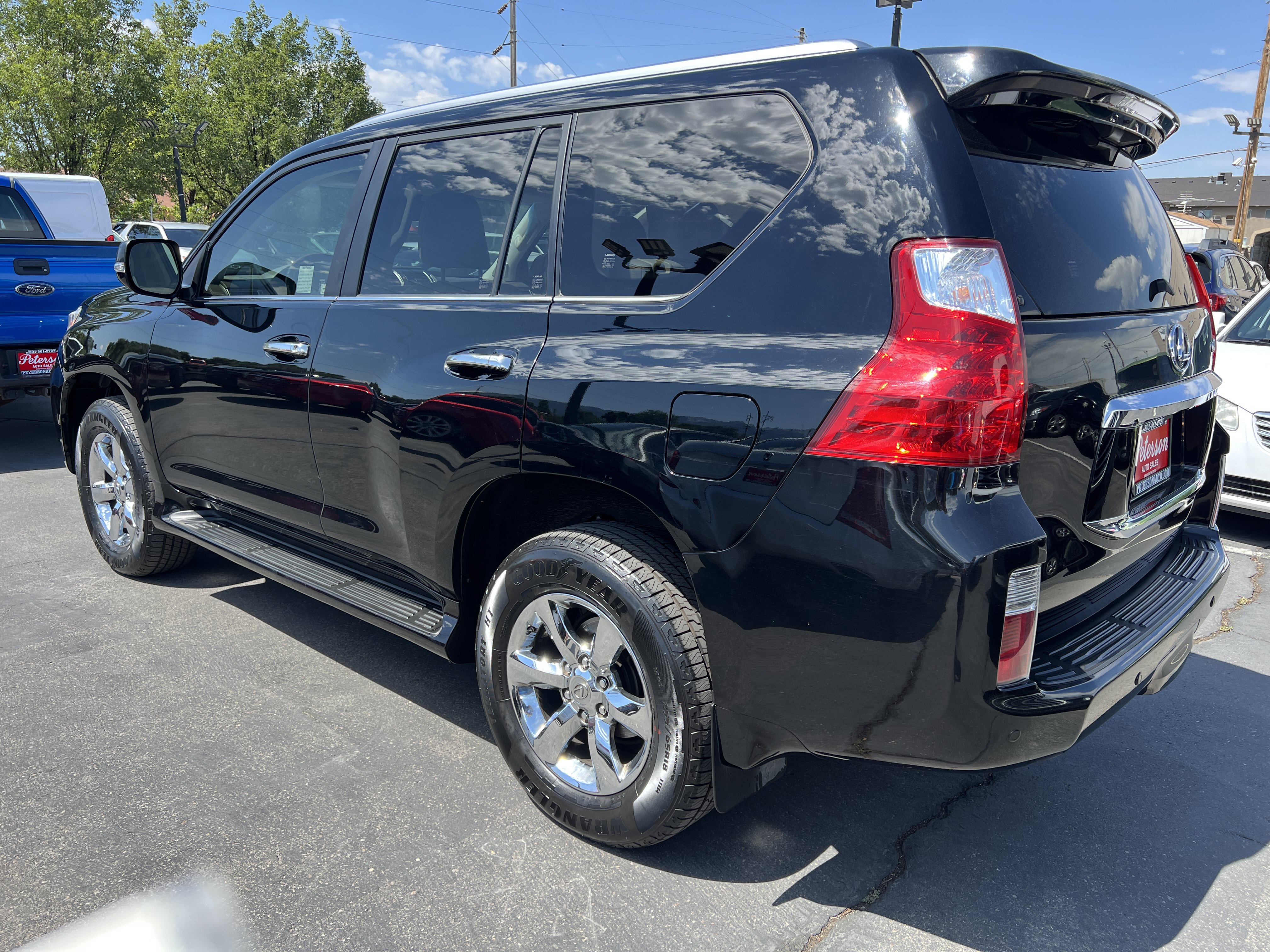 Used 2011 Lexus GX 460 w/ Convenience Pkg AWD/4WD image 7