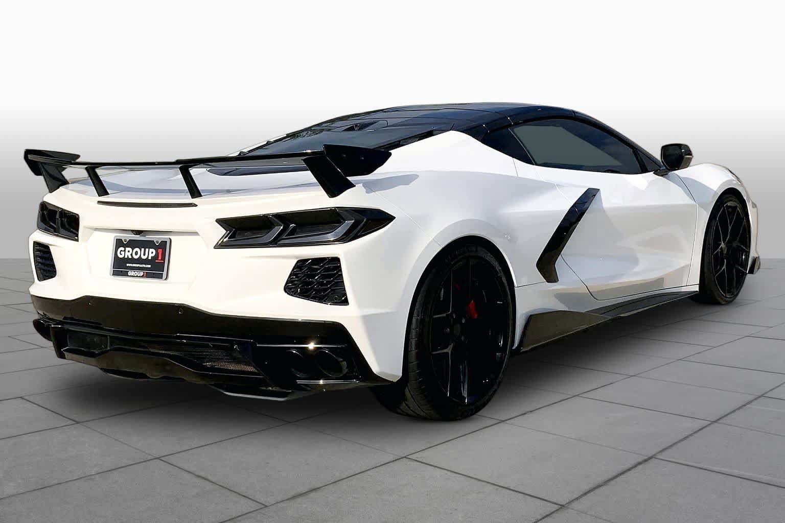 Used 2021 Chevrolet Corvette Stingray Premium Cpe w/ Z51 Performance Package RWD image 11
