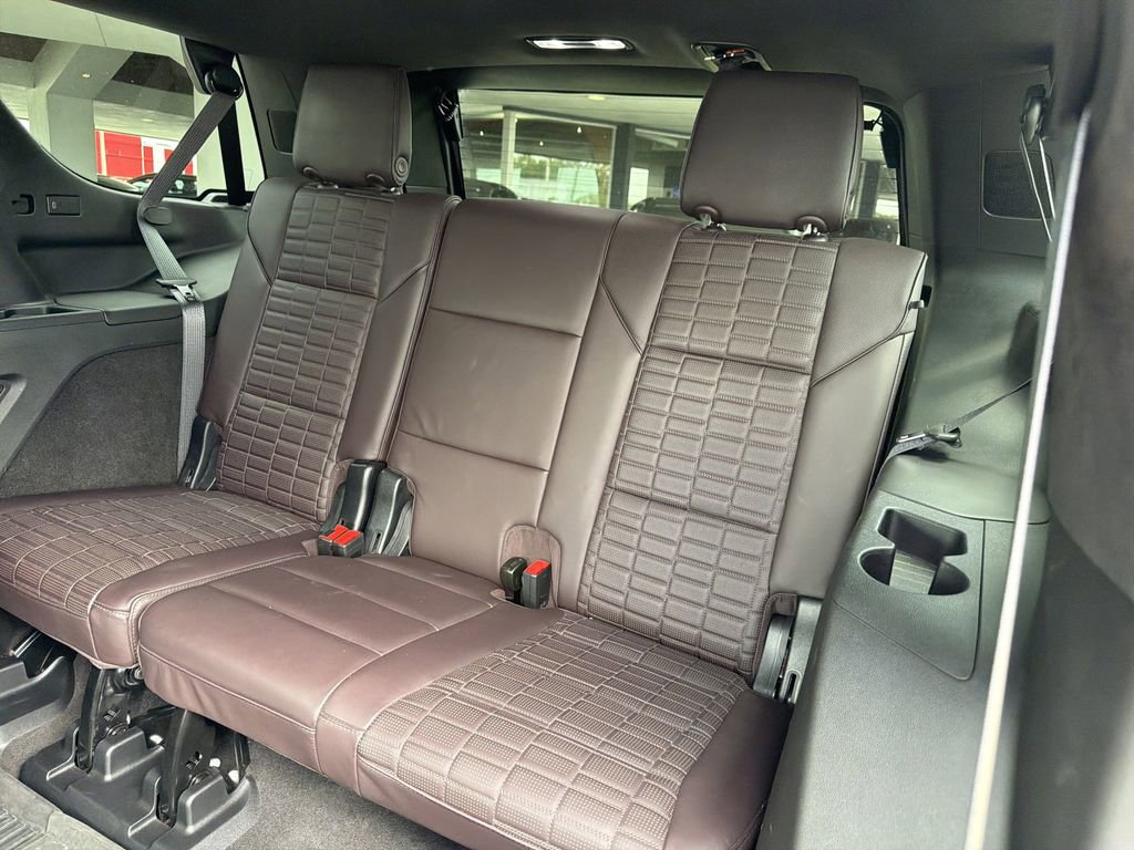 Certified 2024 Cadillac Escalade Sport Platinum w/ LPO, ONYX Package AWD/4WD image 18