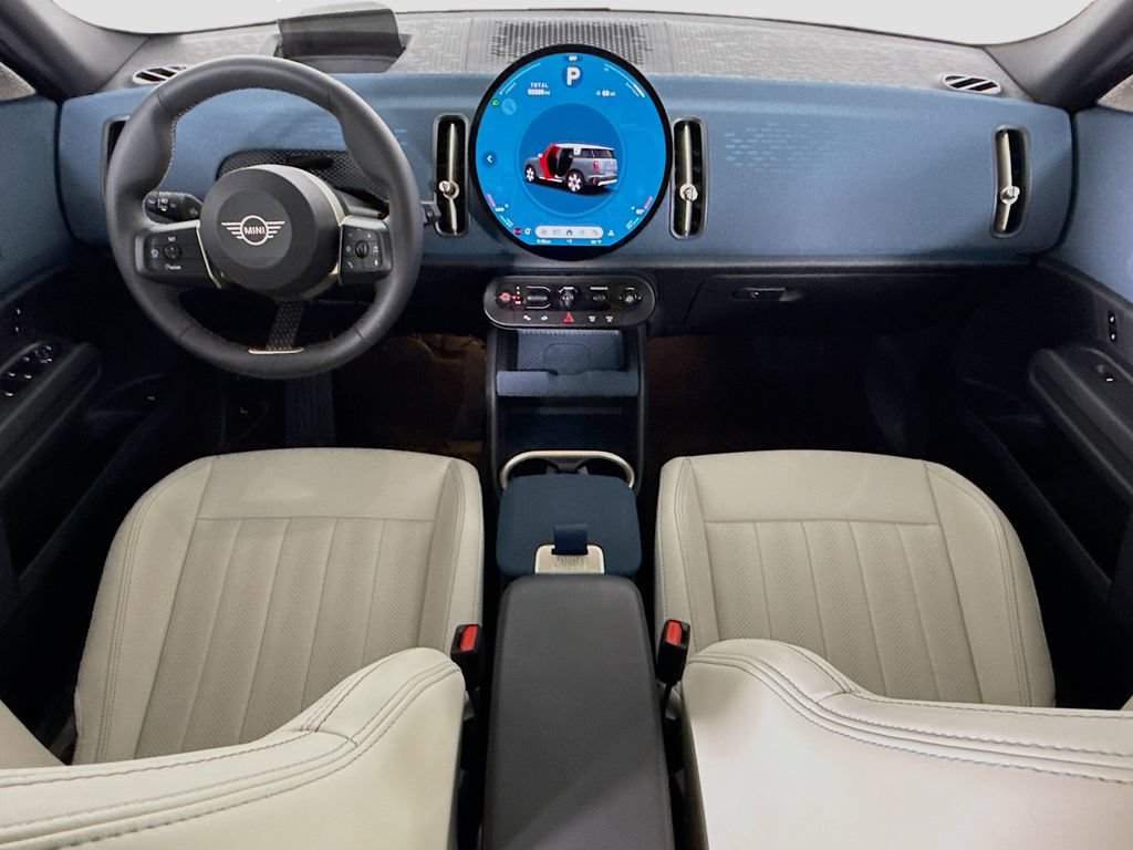 Certified 2025 MINI Cooper Countryman SE w/ Comfort Package Max AWD/4WD image 13