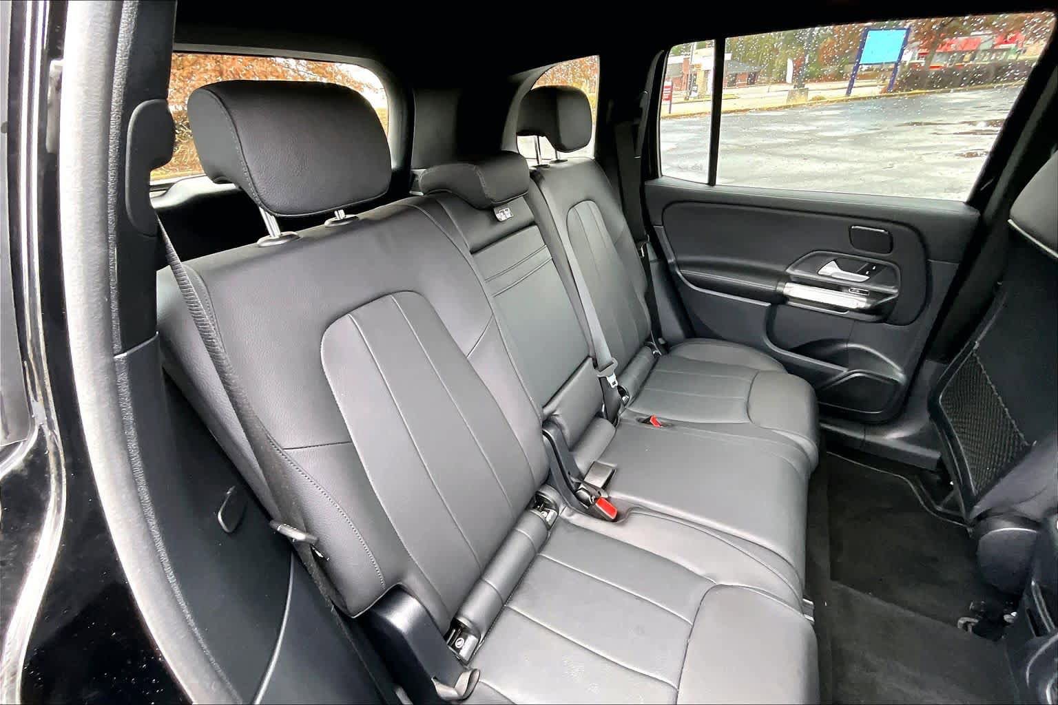 Used 2025 Mercedes-Benz GLB 250 image 21