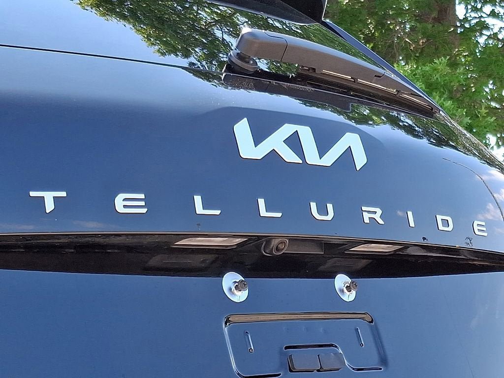 Used 2025 Kia Telluride EX w/ EX Captain's Chair Package FWD image 34
