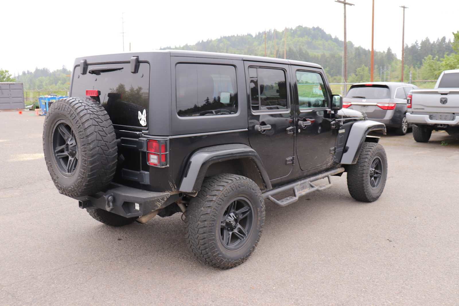 Used 2017 Jeep Wrangler Freedom Edition AWD/4WD image 5
