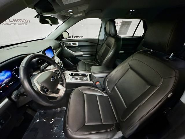 Used 2022 Ford Explorer XLT w/ Equipment Group 202A image 21