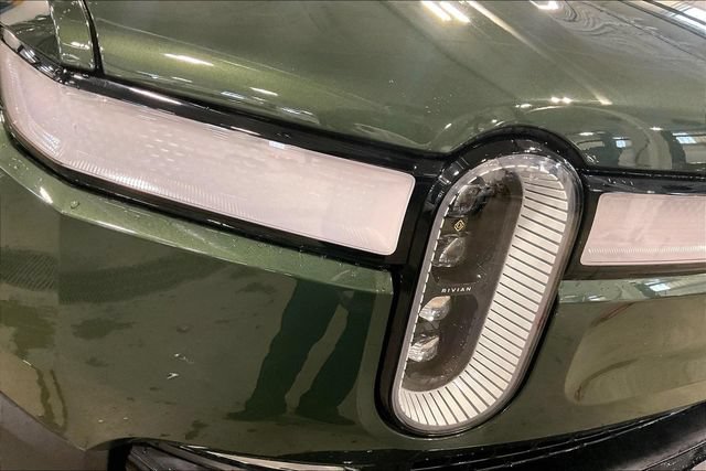 Used 2023 Rivian R1S Adventure AWD/4WD image 28