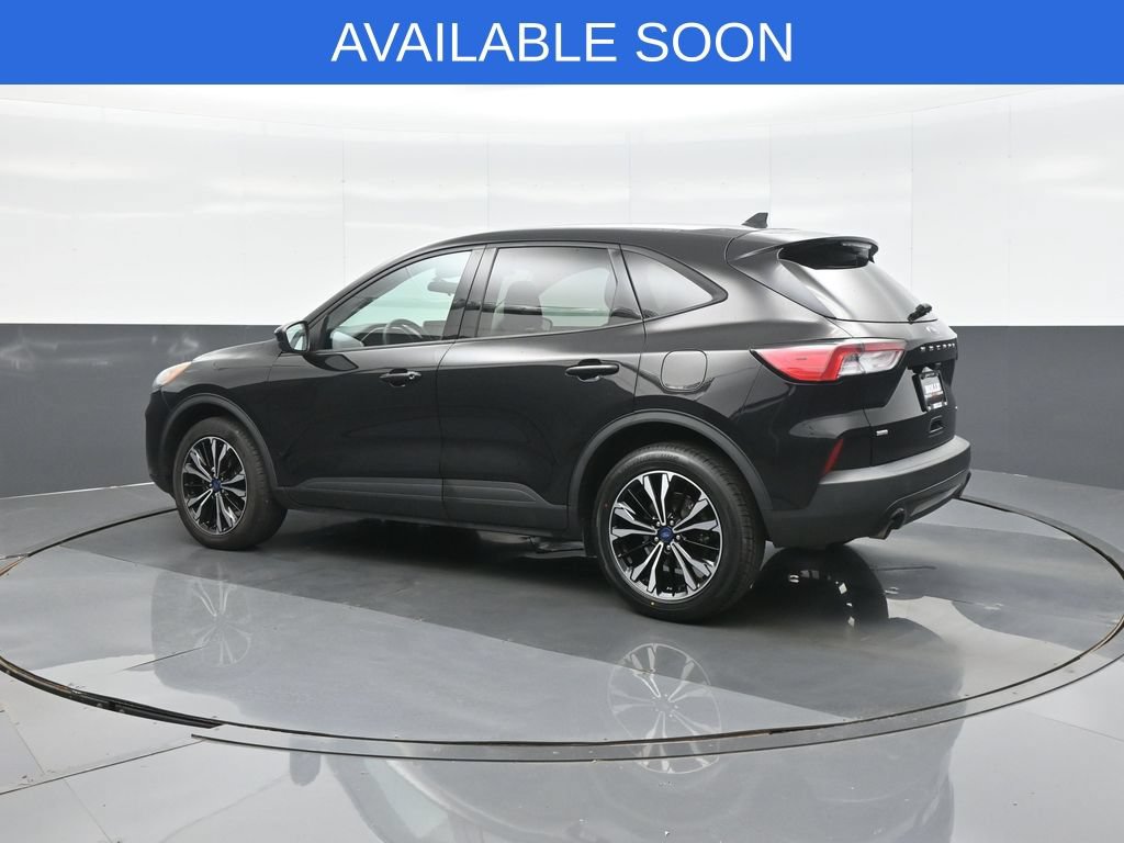 Used 2022 Ford Escape SE w/ SE Sport Appearance Package AWD/4WD image 5