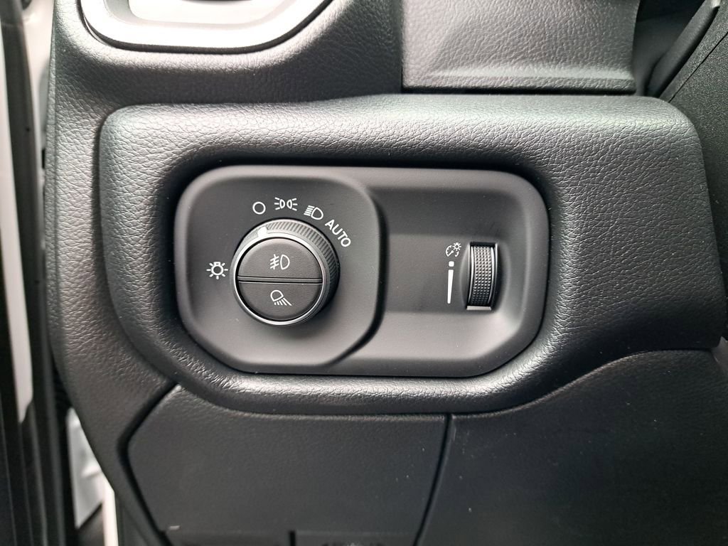 New 2026 RAM 2500 Tradesman image 32