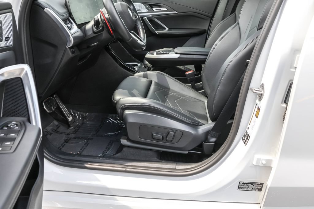 Used 2025 BMW X1 M35i AWD/4WD image 18