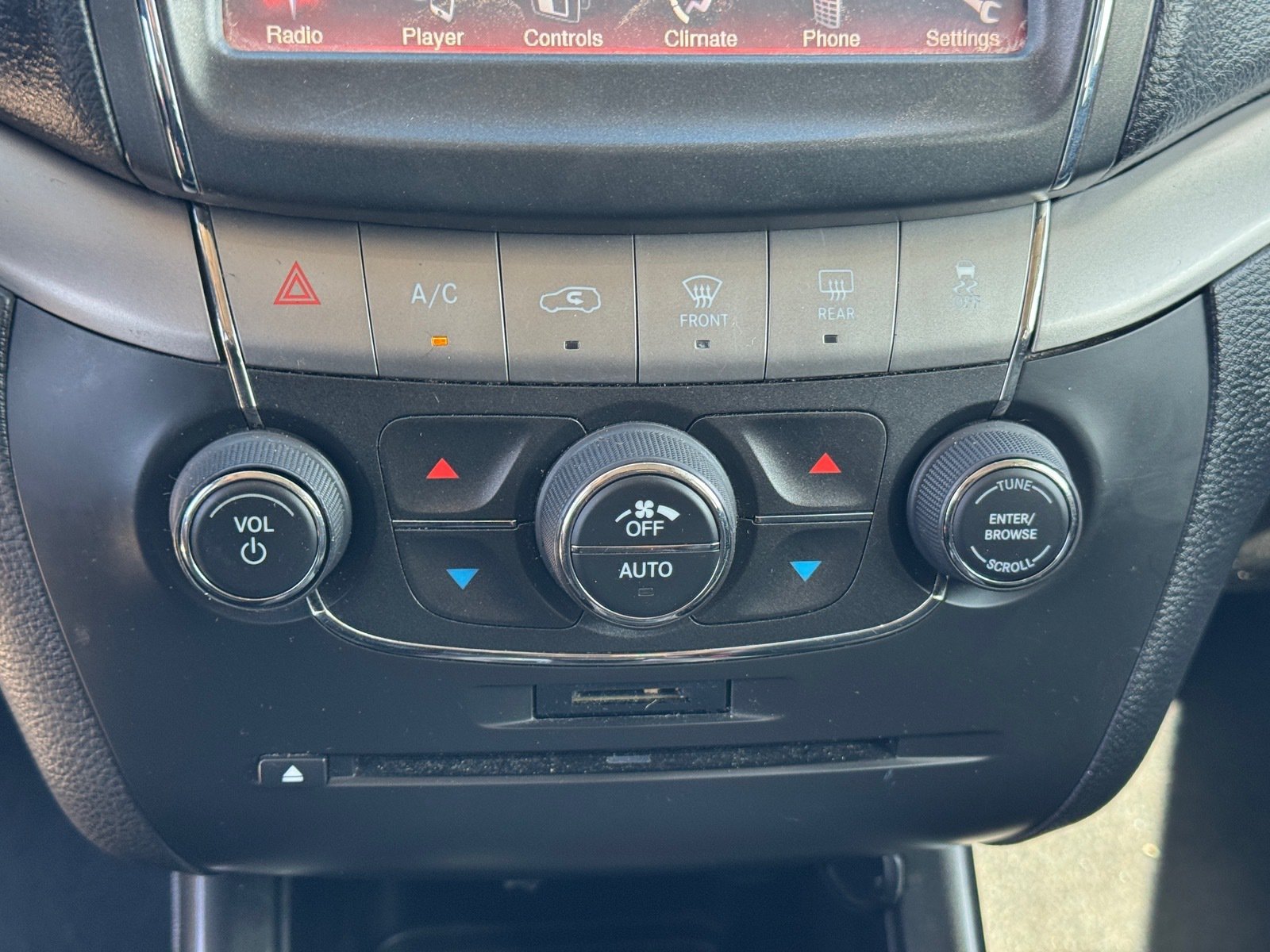Used 2020 Dodge Journey Crossroad FWD image 23