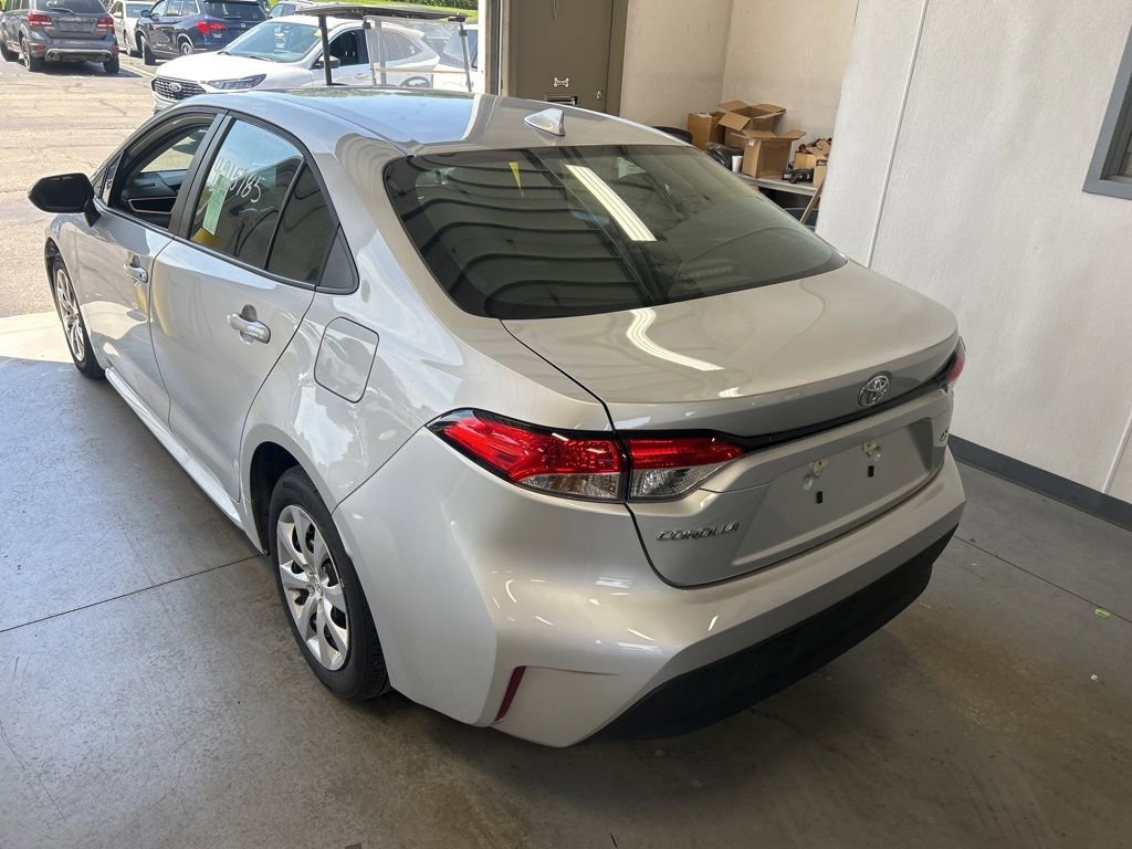 Used 2025 Toyota Corolla LE FWD image 6