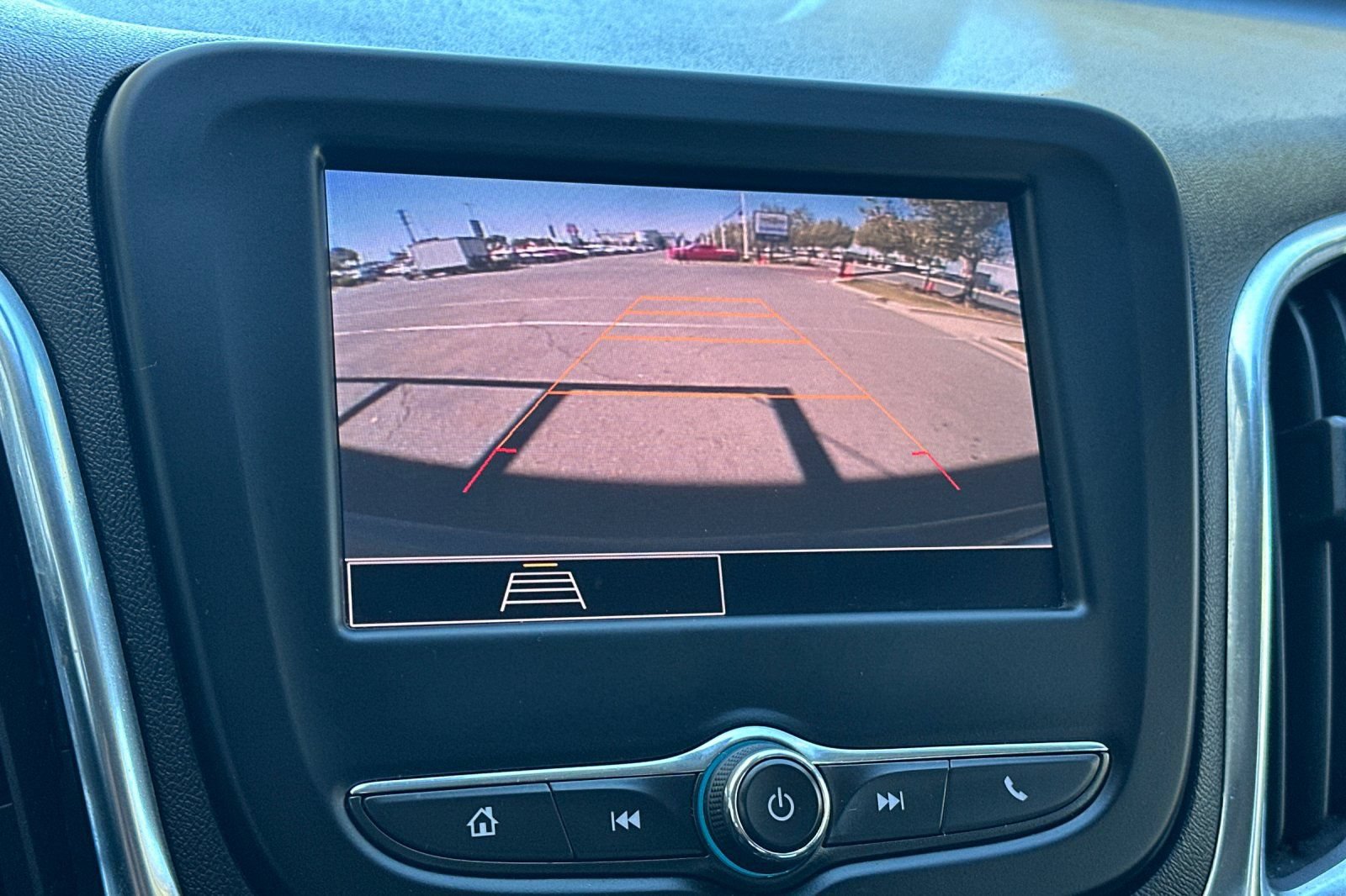 Used 2023 Chevrolet Equinox LT FWD image 19