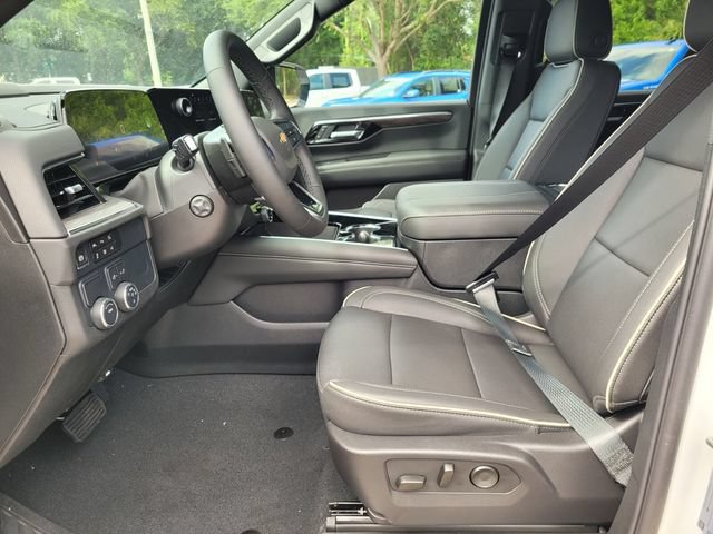 New 2025 Chevrolet Suburban Premier image 14