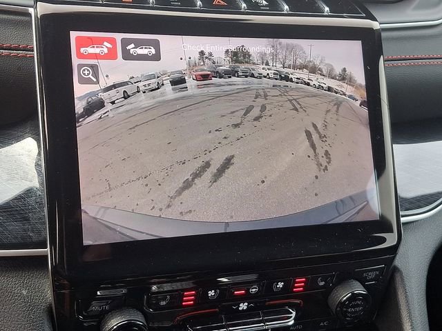 Used 2022 Jeep Grand Cherokee Trailhawk AWD/4WD image 18