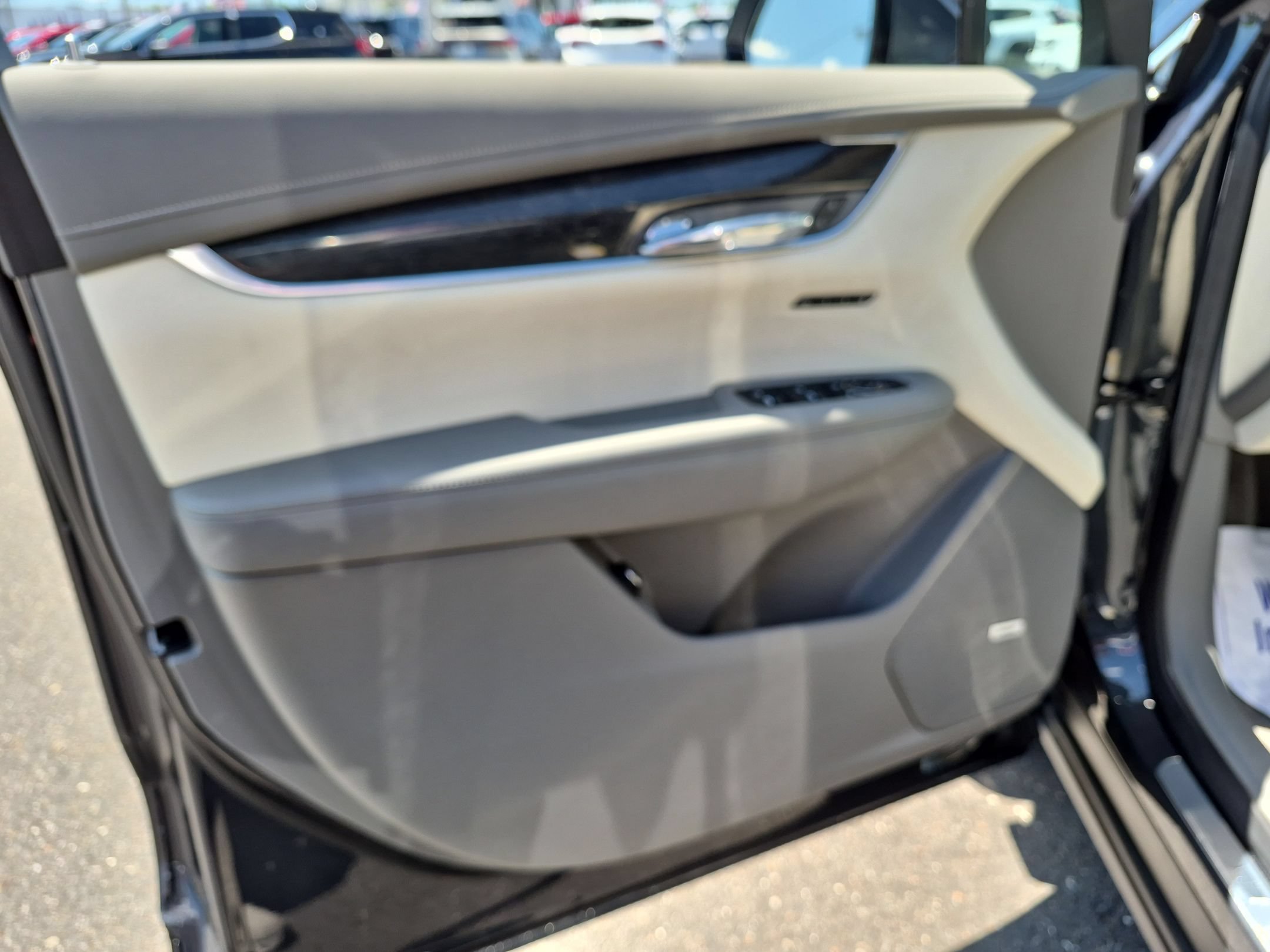 Certified 2021 Cadillac XT6 Premium Luxury w/ LPO, Floor Liner Package FWD image 19