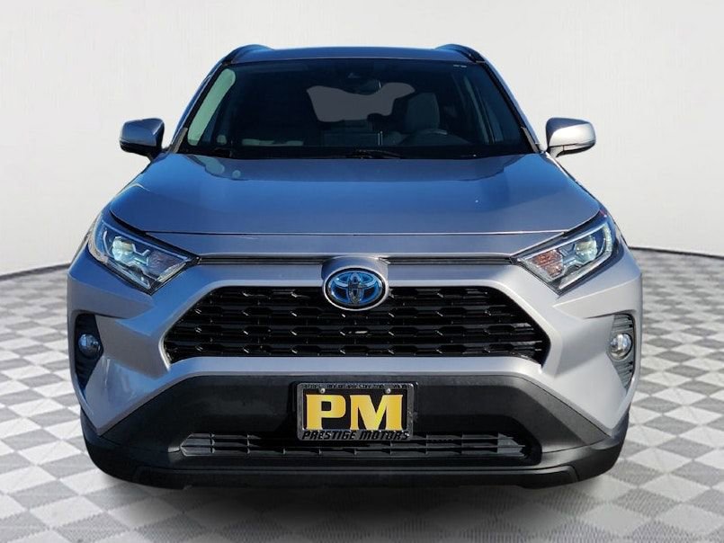 Used 2021 Toyota RAV4 XLE w/ Convenience Package image 2