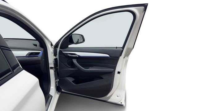 Used 2020 BMW X1 sDrive28i w/ Convenience Package image 9