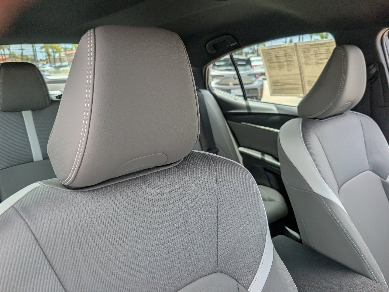 Used 2026 Toyota Camry SE w/ Convenience Package FWD image 3