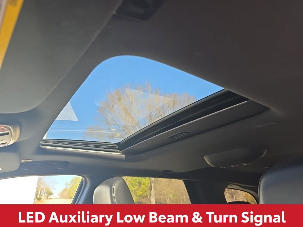 Used 2023 Dodge Durango R/T image 25