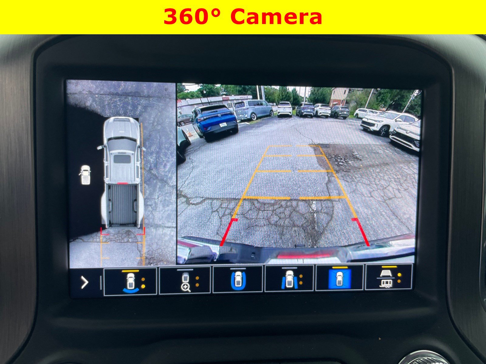 Used 2022 GMC Sierra 3500 Denali w/ Denali Ultimate Package AWD/4WD image 41