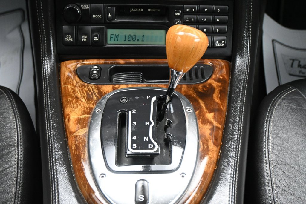 Used 2004 Jaguar XK8 Convertible RWD image 20