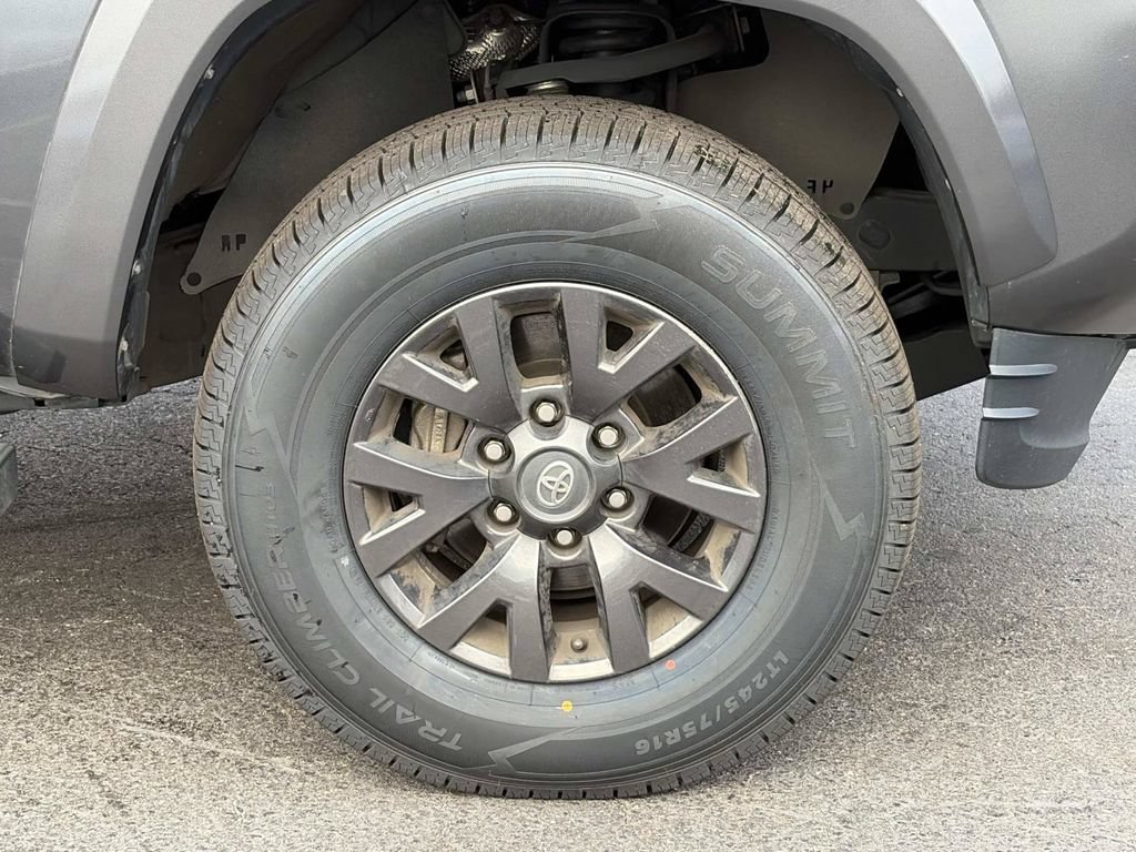 Used 2022 Toyota Tacoma SR5 w/ Technology Package RWD image 10
