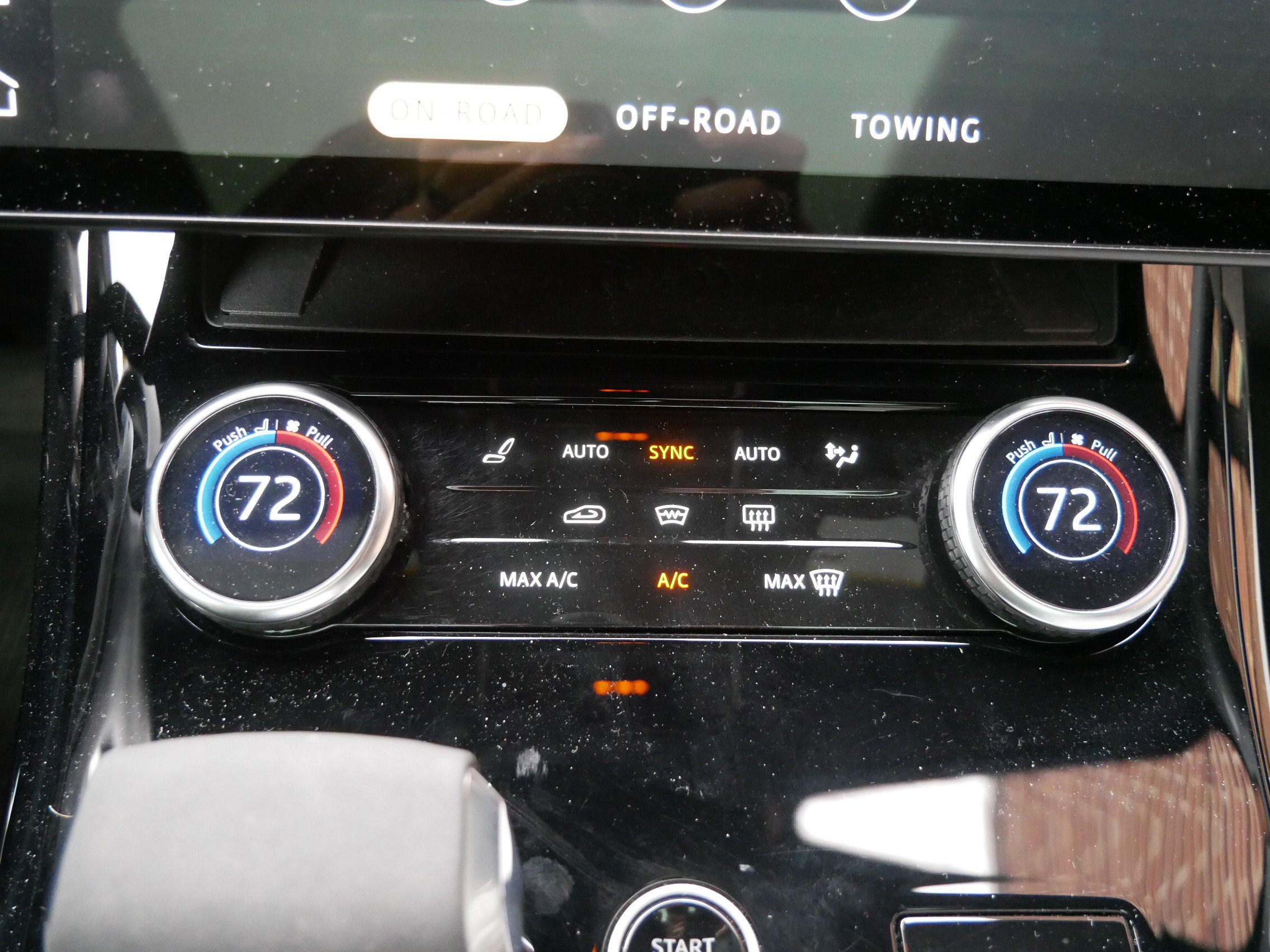 Used 2023 Land Rover Range Rover Sport SE image 19