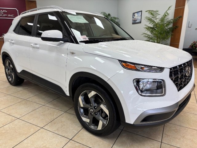 Used 2024 Hyundai Venue SEL