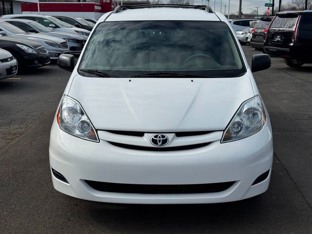 Used 2008 Toyota Sienna CE image 2